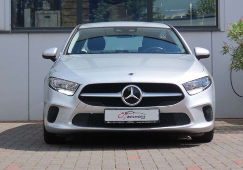 Mercedes-Benz A 200, 2021