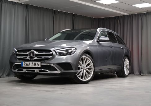 Mercedes-Benz E 220, 2022