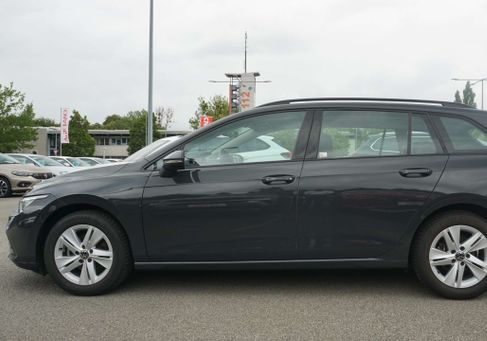 Volkswagen Golf, 2023 3