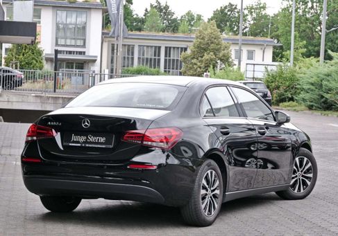 Mercedes-Benz A 180, 2022
