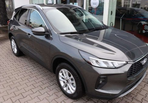Ford Kuga, 2025