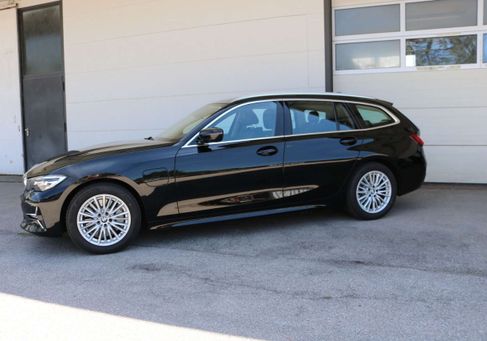 BMW 330, 2021