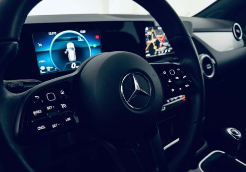 Mercedes-Benz B 180, 2022