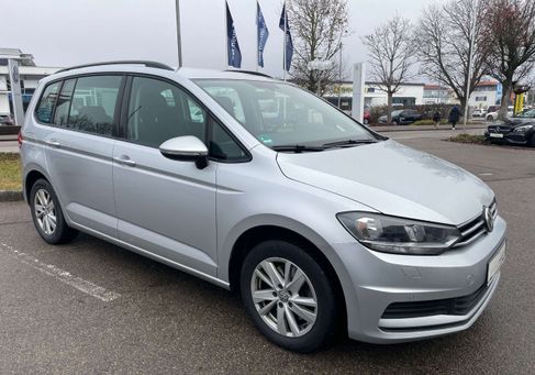 Volkswagen Touran, 2020 3