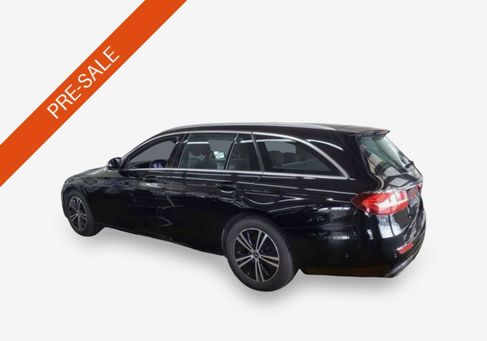 Mercedes-Benz E 220, 2023 3