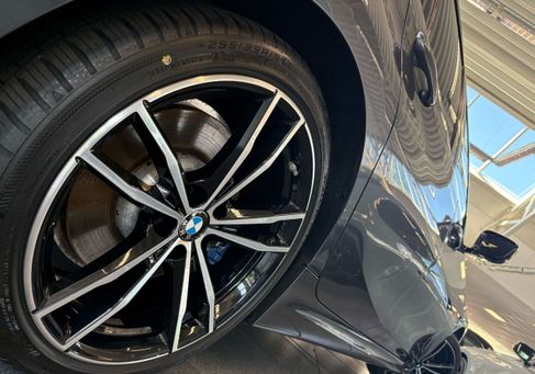 BMW 330, 2020