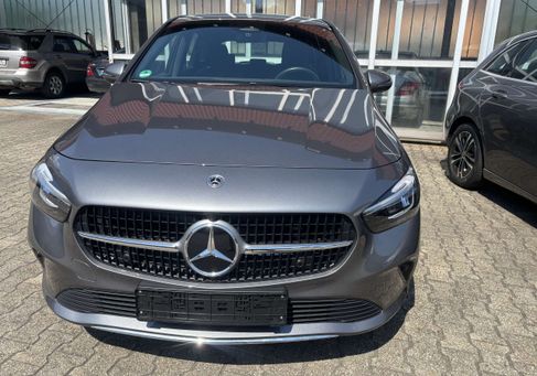 Mercedes-Benz B 200, 2025