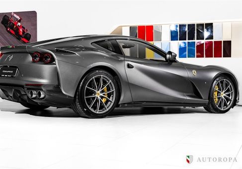 Ferrari 812, 2020