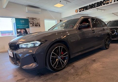 BMW 330, 2023