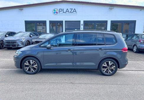 Volkswagen Touran, 2024 3