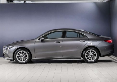 Mercedes-Benz CLA 200, 2021