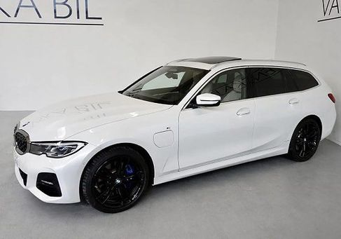 BMW 330, 2021