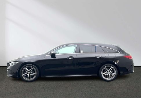 Mercedes-Benz CLA 180, 2022