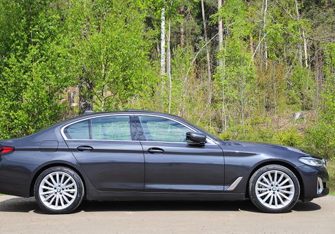 BMW 545, 2021