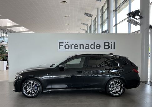 BMW 330, 2021