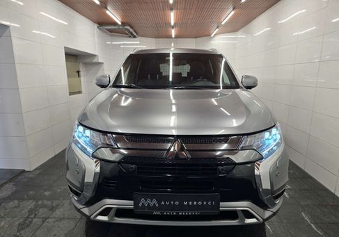Mitsubishi Outlander, 2021