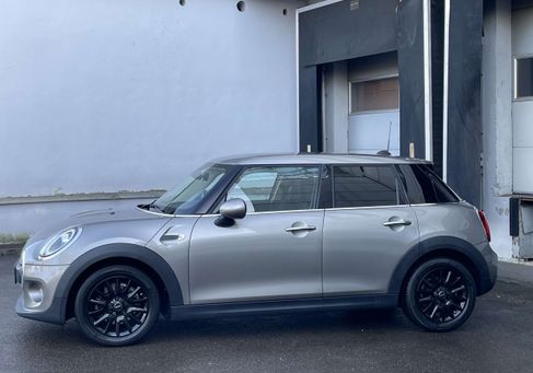 MINI ONE, 2019