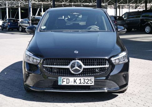Mercedes-Benz B 180, 2026