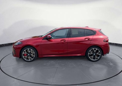 BMW 120, 2025 3