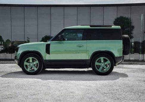 Land Rover Defender, 2022 3