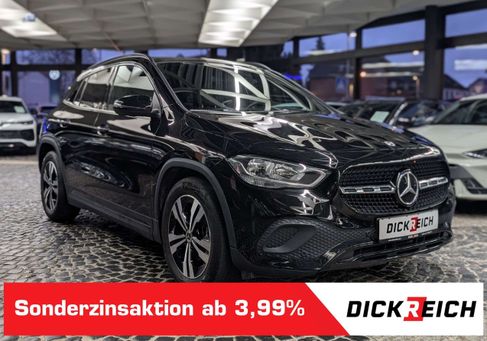 Mercedes-Benz GLA 180, 2022