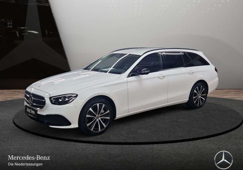 Mercedes-Benz E 300, 2022