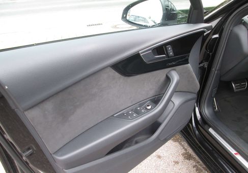 Audi A4, 2021