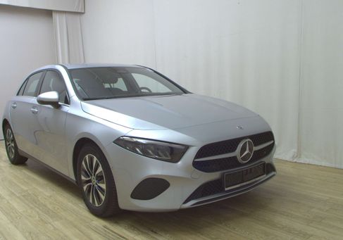 Mercedes-Benz A 180, 2024 3