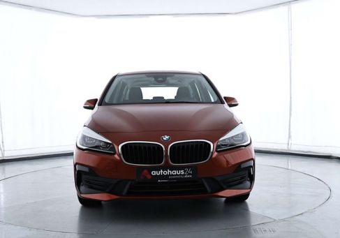 BMW 216, 2022 2