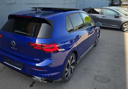 Volkswagen Golf, 2023