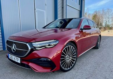 Mercedes-Benz E 300, 2025