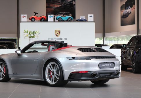 Porsche 911, 2022