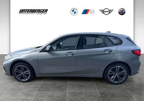 BMW 118, 2022