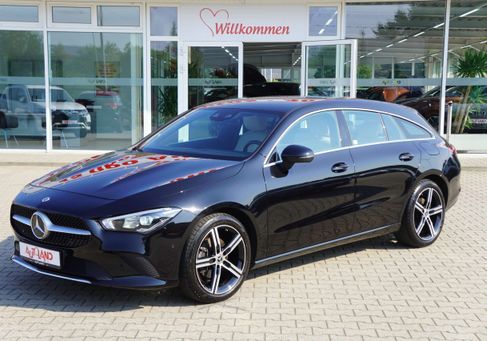 Mercedes-Benz CLA 180, 2022