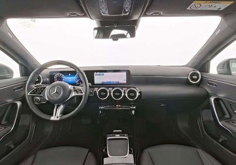 Mercedes-Benz A 200, 2025