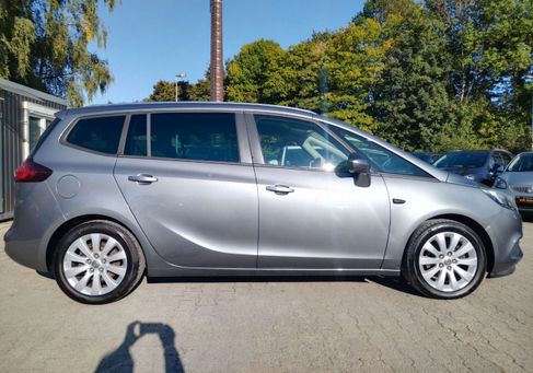 Opel Zafira, 2018