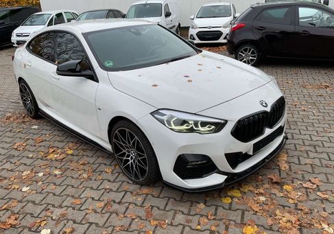 BMW 220, 2022