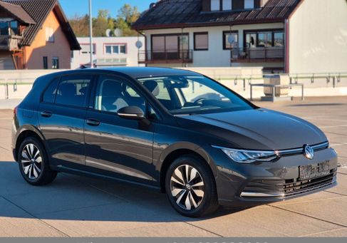 Volkswagen Golf, 2023 3