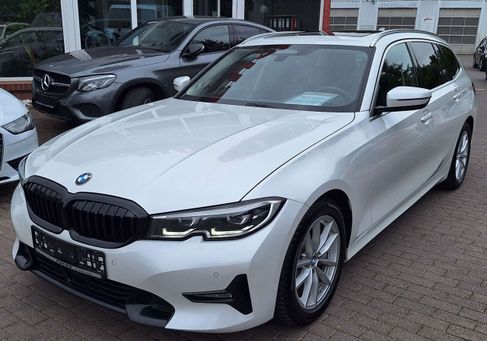 BMW 330, 2020