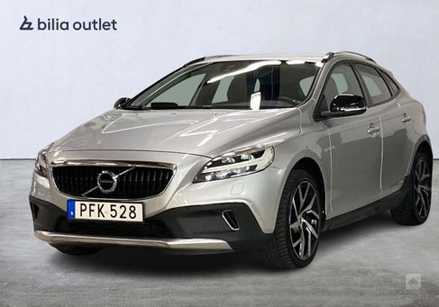 Volvo V40 Cross Country, 2017