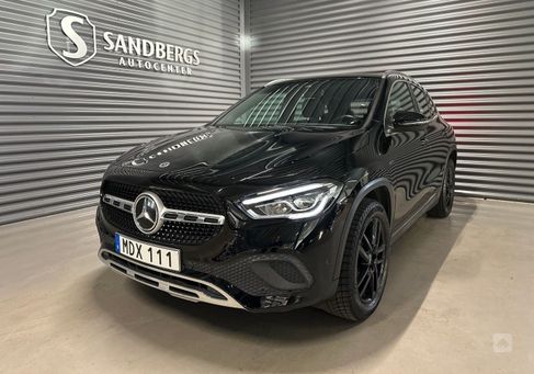 Mercedes-Benz GLA 250, 2021