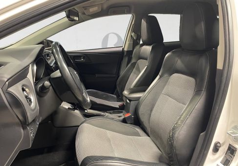 Toyota Auris Touring Sports, 2017