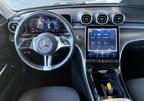 Mercedes-Benz C 200, 2024