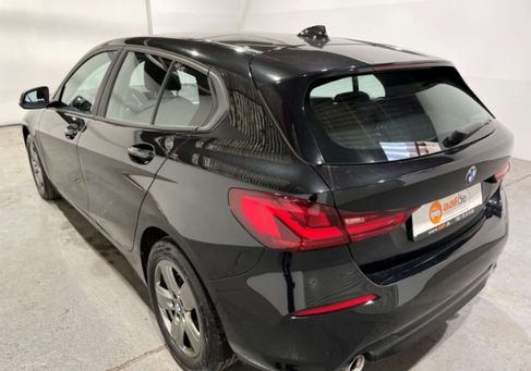 BMW 118, 2022