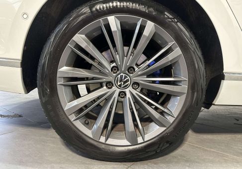 Volkswagen Passat, 2021