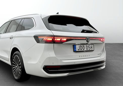 Volkswagen Passat Variant, 2025 3