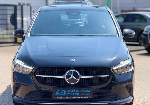 Mercedes-Benz B 180, 2025