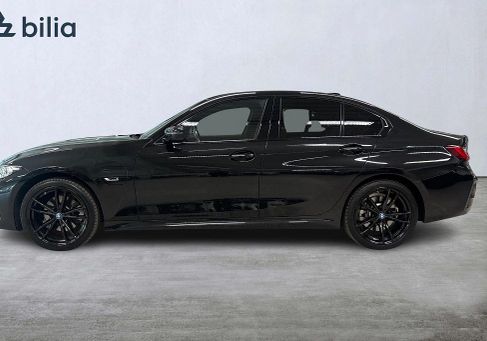 BMW 330, 2023 3
