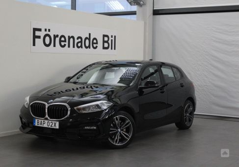 BMW 118, 2022