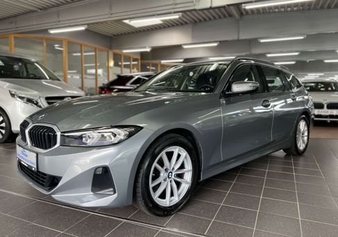 BMW 318, 2022